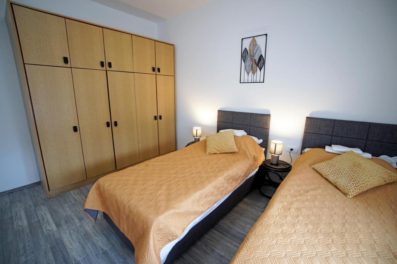 House - Apartman Sarah Каштела Экстерьер фото