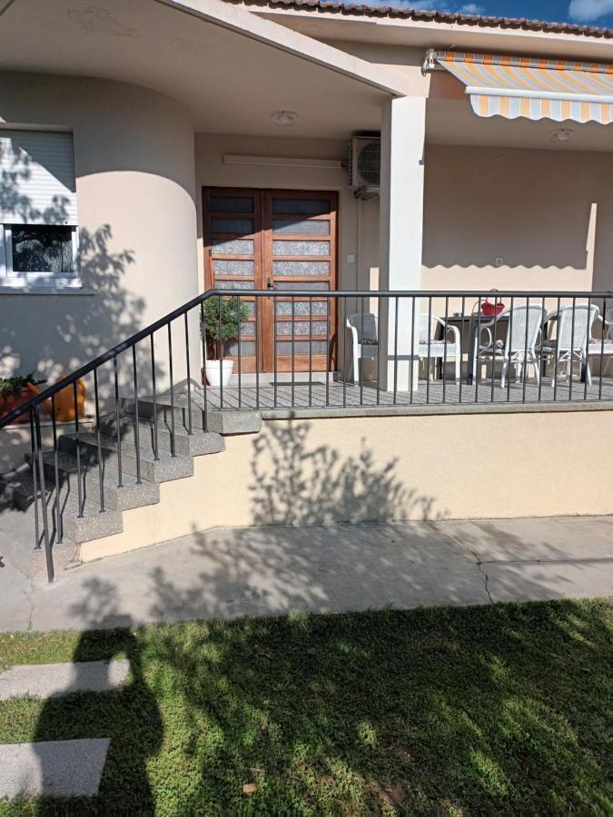 House - Apartman Sarah Каштела Экстерьер фото